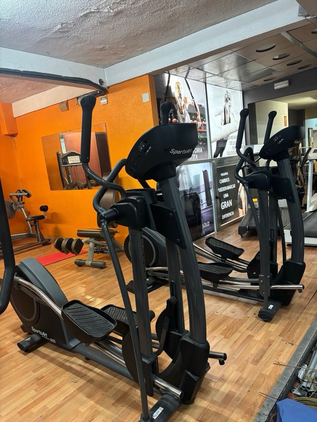 2 Elíptica SportsArt Fitness