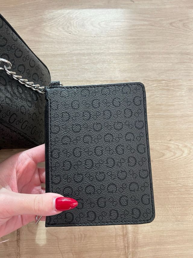 Bolso Guess Negro y Gris Original