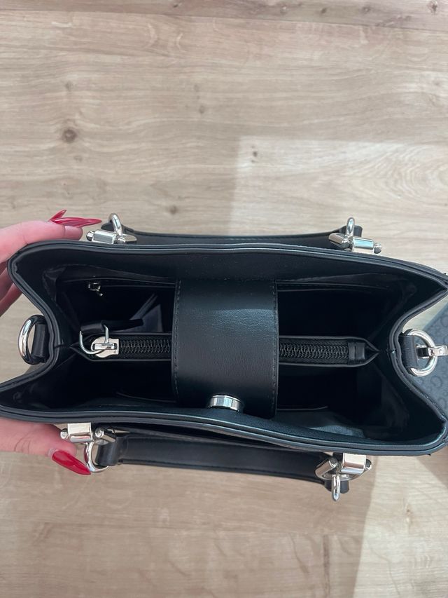 Bolso Guess Negro y Gris Original