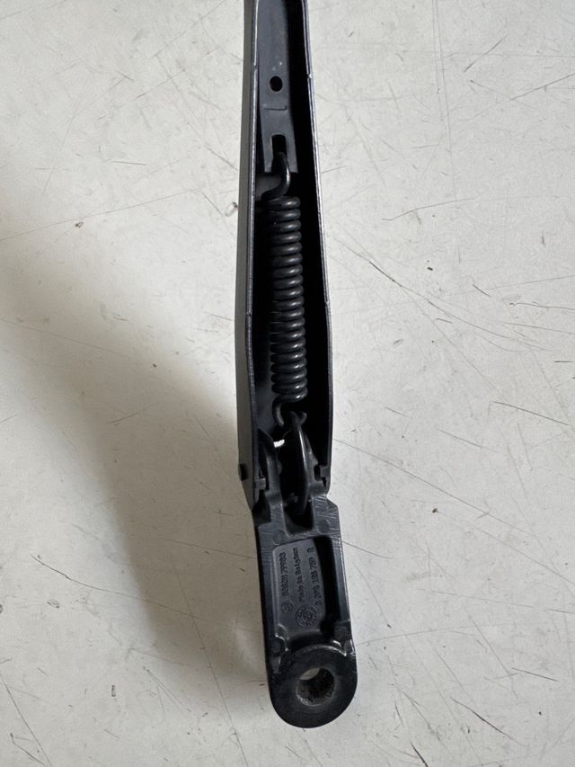 Brazo limpia derecho Peugeot 5008 : 3392125759R