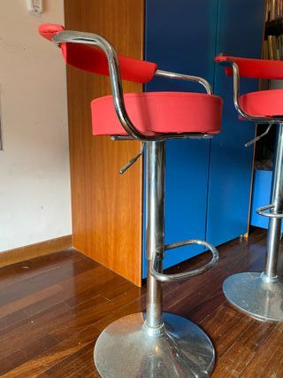 Coppia Sgabelli Bar Regolabili Rossi