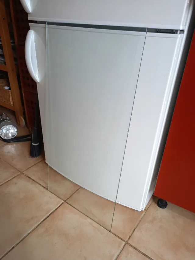 2 prateleiras de vidro