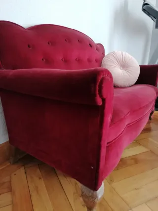 Divano e 2 poltrone vintage in velluto e legno