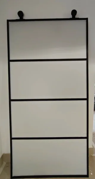 Puerta corredera hierro y cristal templado