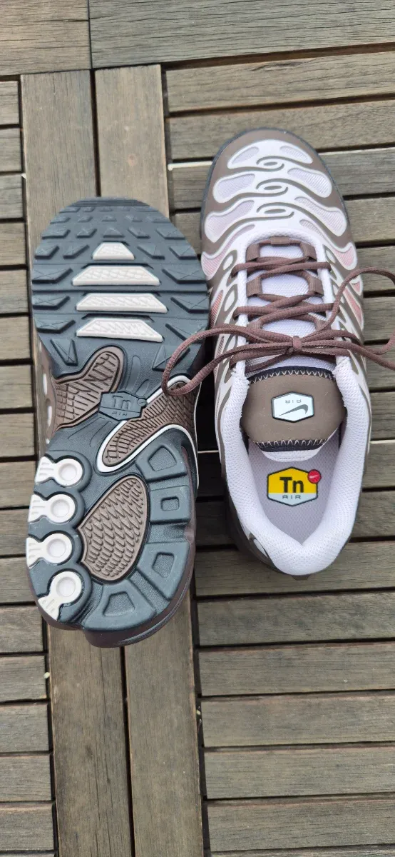 Nike Air Max Plus Drift Mujer Marrón/Blanco