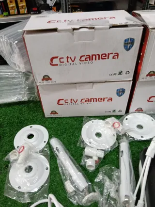 2 telecamere videosorveglianza MTLUKR