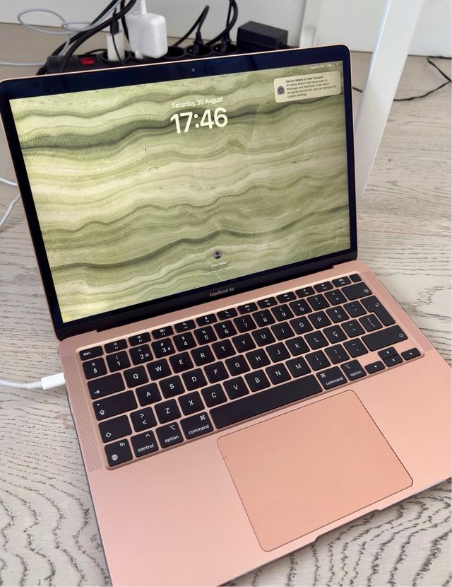 MacBook Air M1 Apple