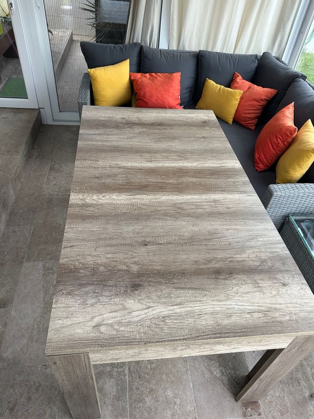 Mesa comedor extensible hasta 210cm