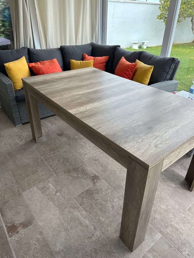 Mesa comedor extensible hasta 210cm