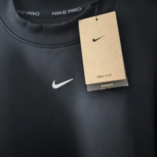 Sudadera Nike Negra P.V.P79'99€