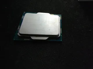 Procesador Intel i5 12400F