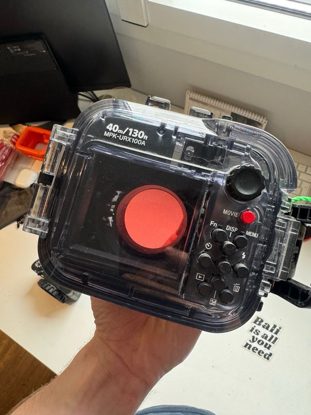 Sony RX100 IV + Custodia per immersione