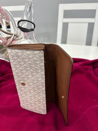 Cartera Michael Kors Beige y Blanca
