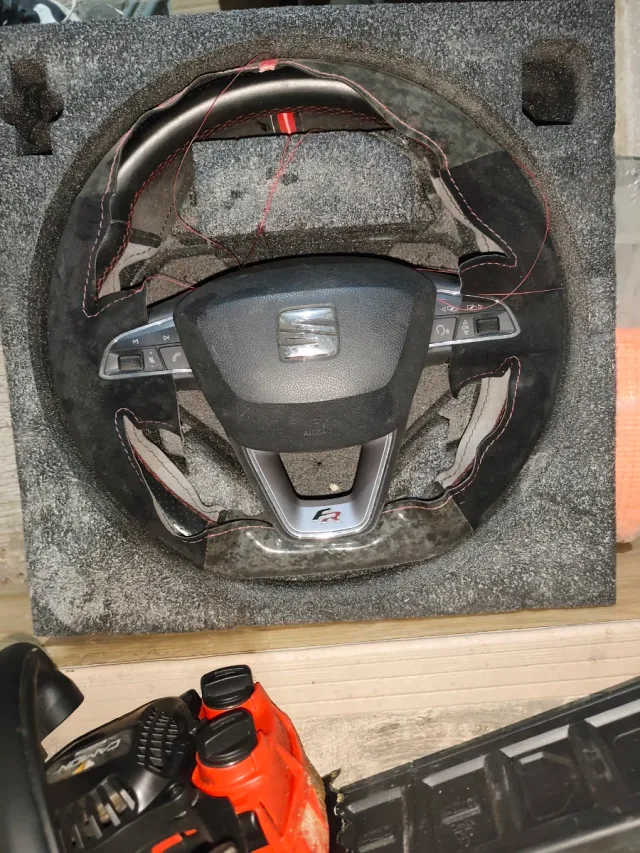 Volante Seat León MK3 FR con airbag