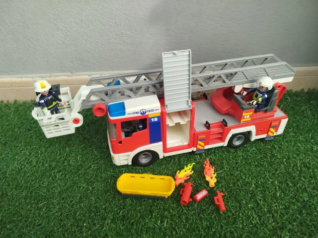 Camión Bomberos Playmobil con Escalera