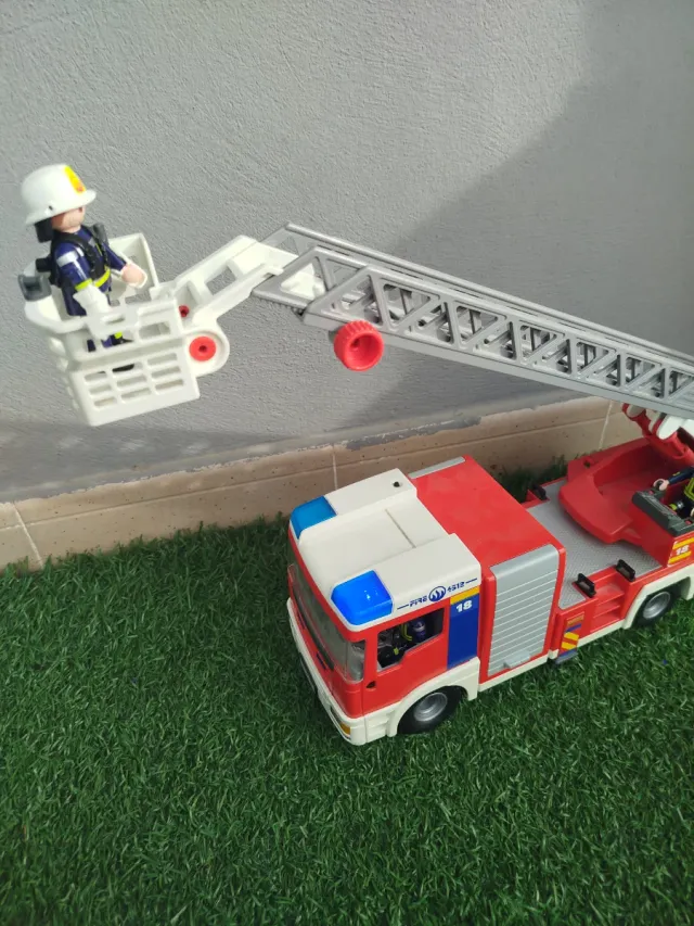 Camión Bomberos Playmobil con Escalera