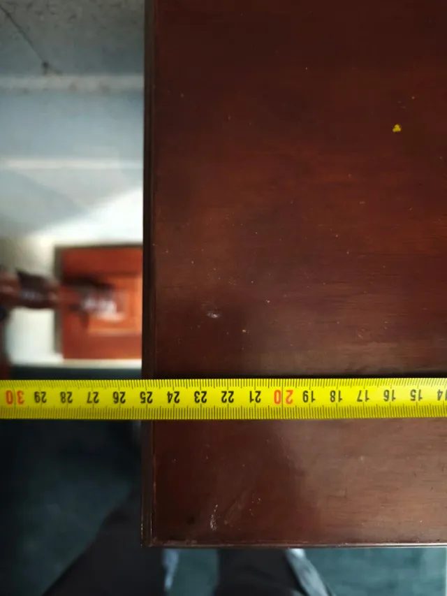 Bonitos pedestales de madera vintage