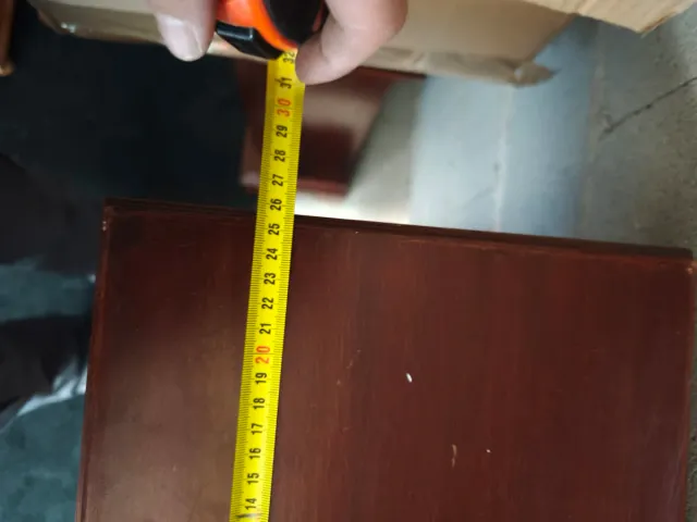 Bonitos pedestales de madera vintage