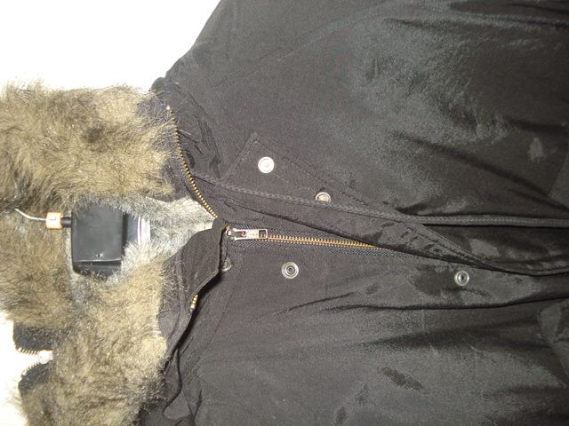 Giaccone uomo nero con cappuccio