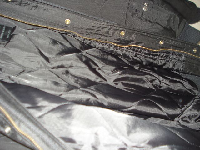 Giaccone uomo nero con cappuccio