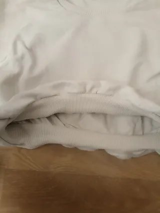 Sudadera beige crop top