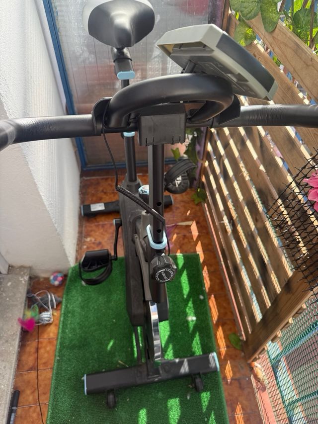 Bicicleta Estática Negra