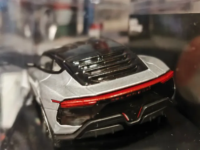 Réplica DeLorean Alpha 5 Fast & Furious