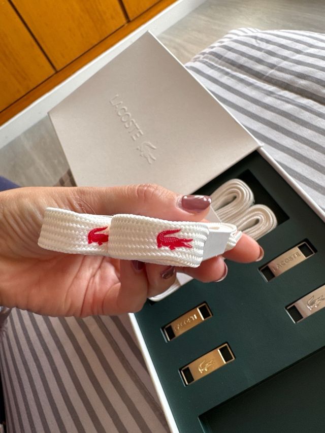 Pack Cordones y Pines Lacoste Dorados y Plateados