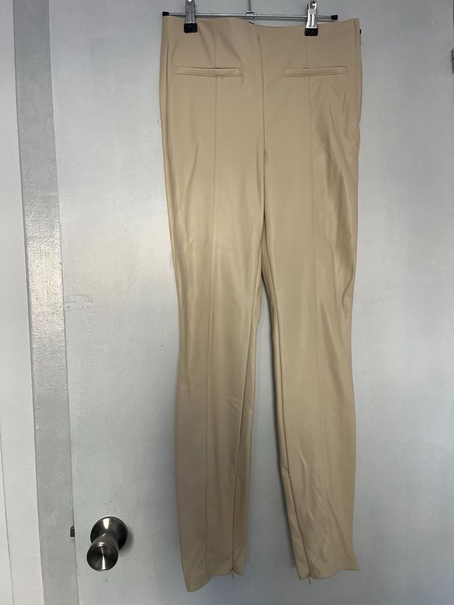 Leggings tiro alto efecto piel