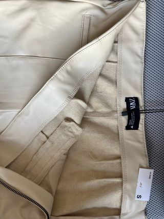 Leggings tiro alto efecto piel