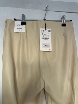 Leggings tiro alto efecto piel