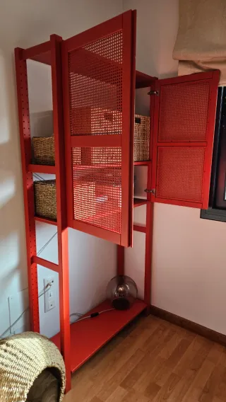 Mobile IVAR IKEA Rosso