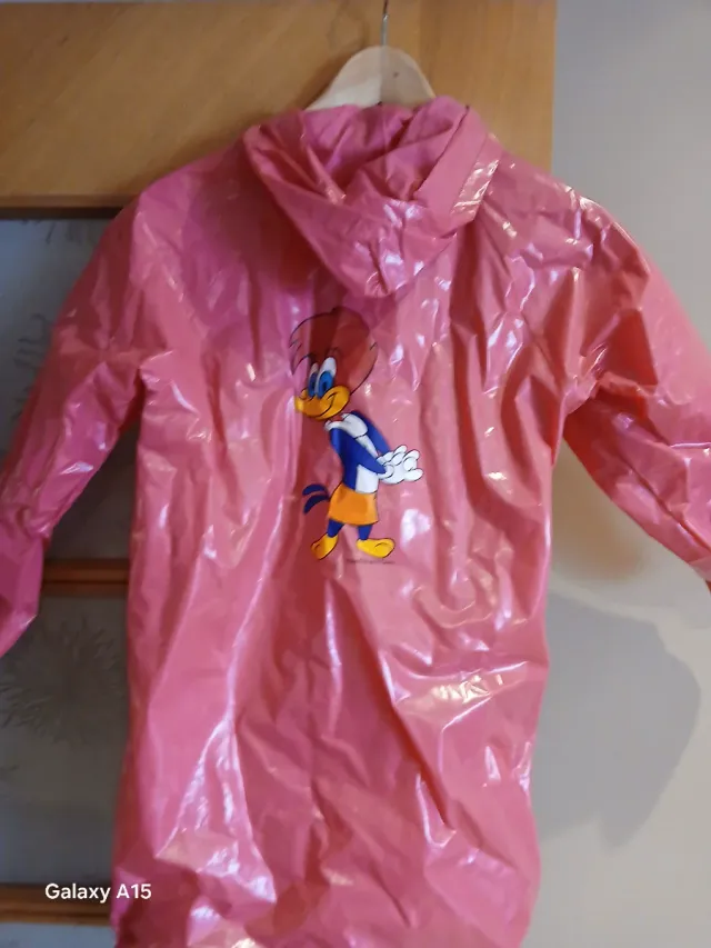 Impermeable rosa Woody Woodpecker talla 10 años