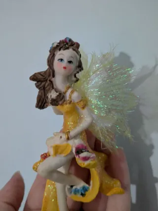 Fatina decorativa con ali