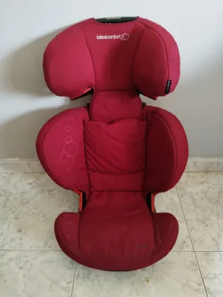 Sillas coche Bebéconfort Isofix  50€ la ROJA