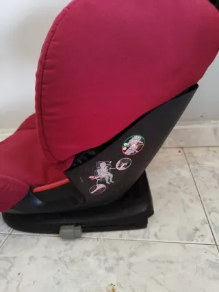Sillas coche Bebéconfort Isofix  50€ la ROJA