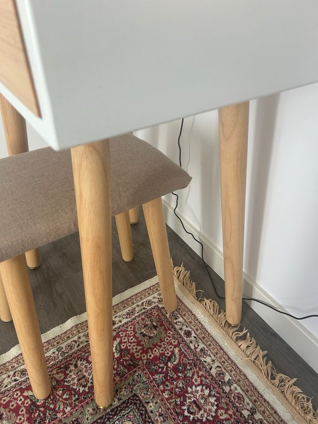 Tocador blanco y madera con espejo LED