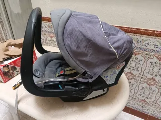 Carro bebé Maxicosi y 2 bañeras