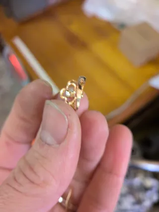 Pendientes Coral Natural Cierre Catalán Oro