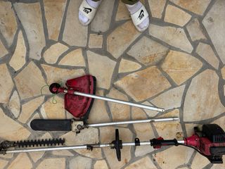 Tagliasiepi a benzina da giardino