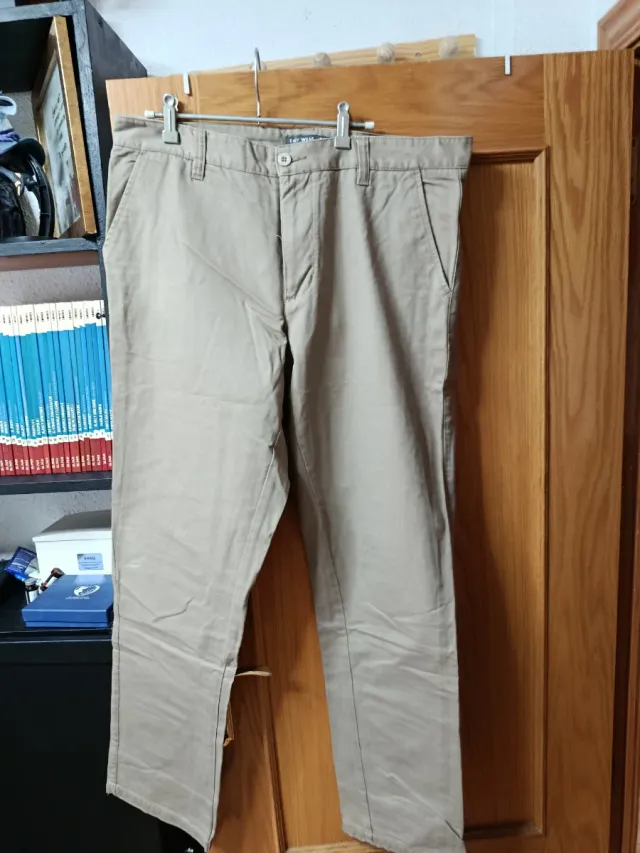 Pantalón Chino Easy Wear Beige