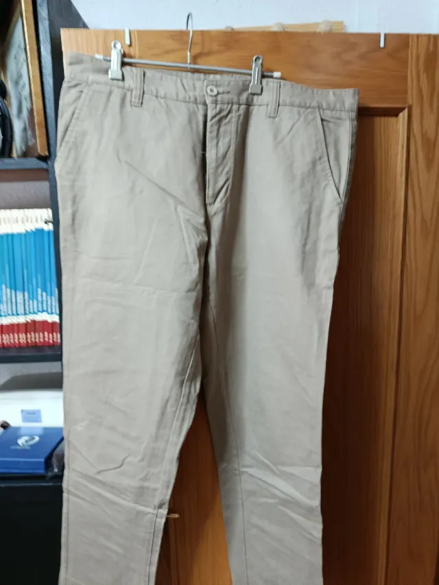 Pantalón Chino Easy Wear Beige