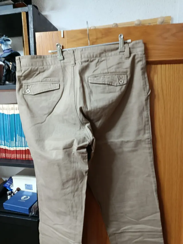 Pantalón Chino Easy Wear Beige