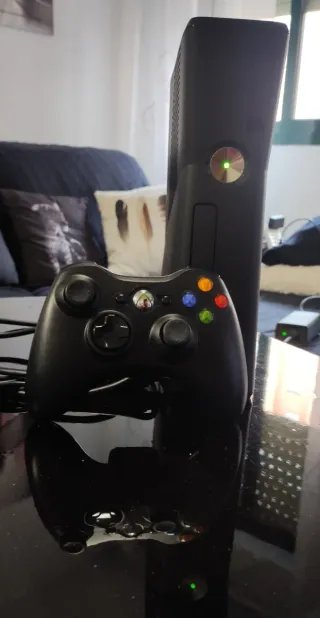 Xbox 360 Kinect + Mando + Juegos