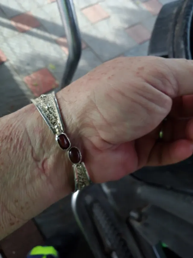 Pulsera Plata Étnica Roja