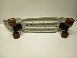 Patín Decathlon con protecciónes