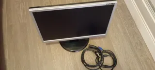 Monitor LG Flatron 19 Negro/Plata