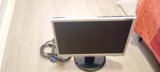 Monitor LG Flatron 19 Negro/Plata