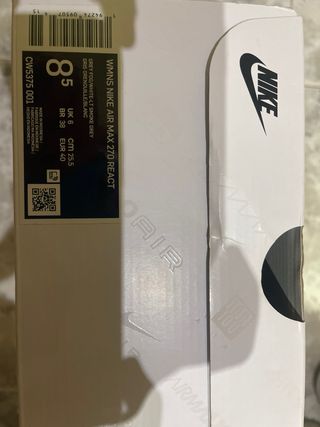 WMNS Nike Air 270 React - Bambas Negras y Blancas