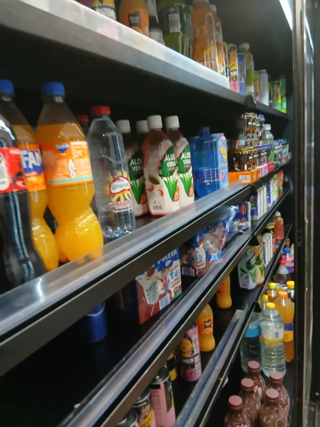 Nevera expositora profesional 2,5 m — Excelente es